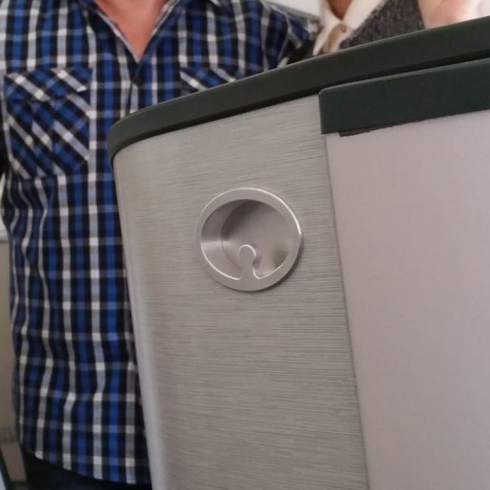 Meet your Posher, Hung long